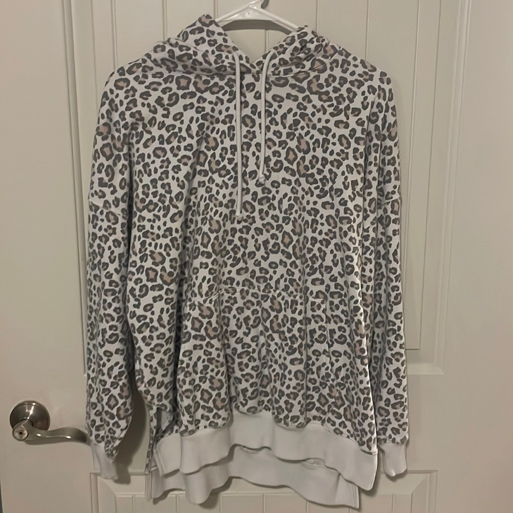 Cheetah print sweatshirt